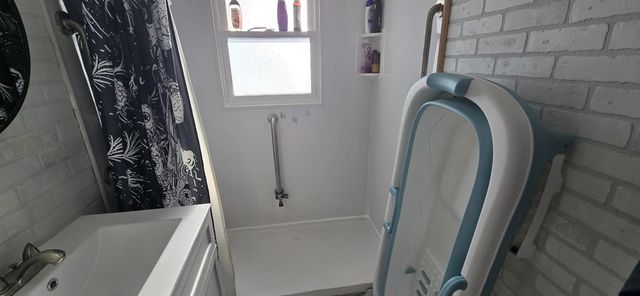 1910 34th Street, Bay City, MI 48708