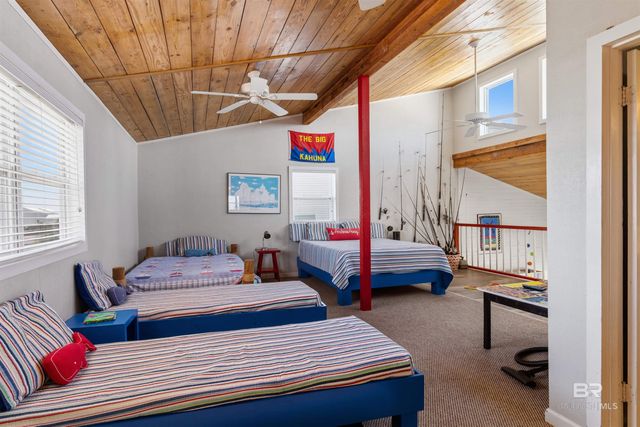 1425 W Lagoon Avenue, Gulf Shores, AL 36542