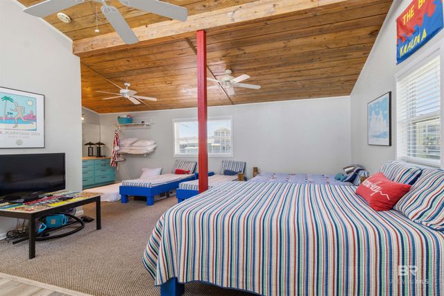 1425 W Lagoon Avenue, Gulf Shores, AL 36542
