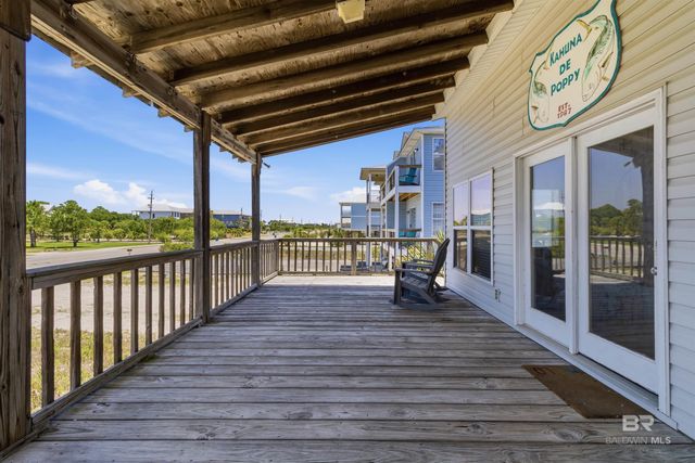 1425 W Lagoon Avenue, Gulf Shores, AL 36542