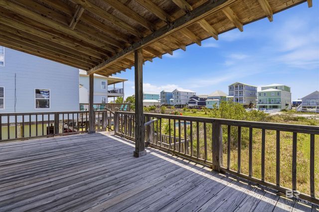 1425 W Lagoon Avenue, Gulf Shores, AL 36542