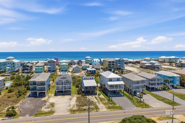 1425 W Lagoon Avenue, Gulf Shores, AL 36542