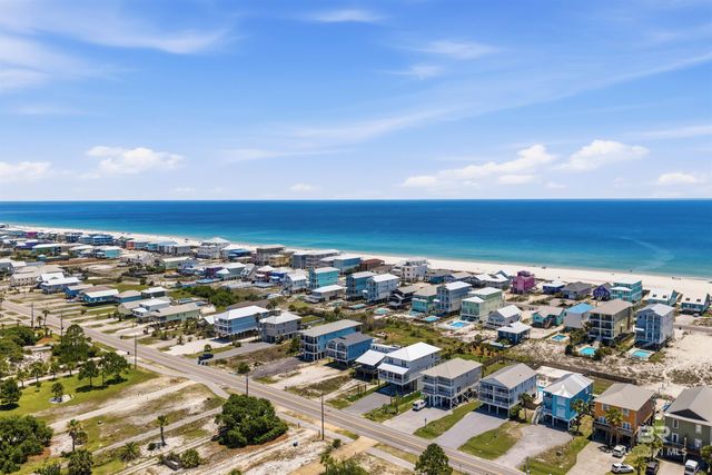 1425 W Lagoon Avenue, Gulf Shores, AL 36542