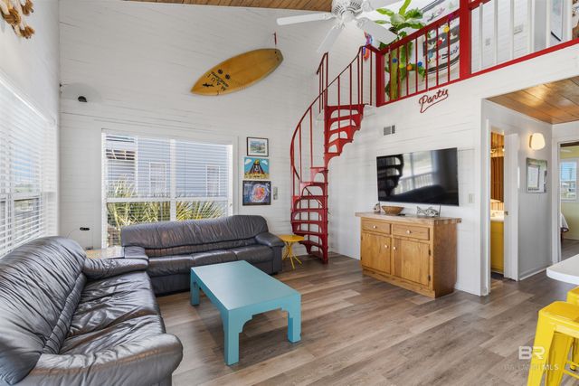 1425 W Lagoon Avenue, Gulf Shores, AL 36542