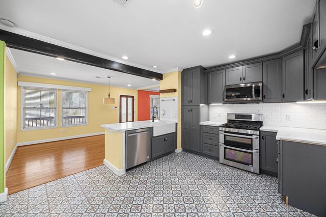 710 E 28th Street, Houston, TX 77009