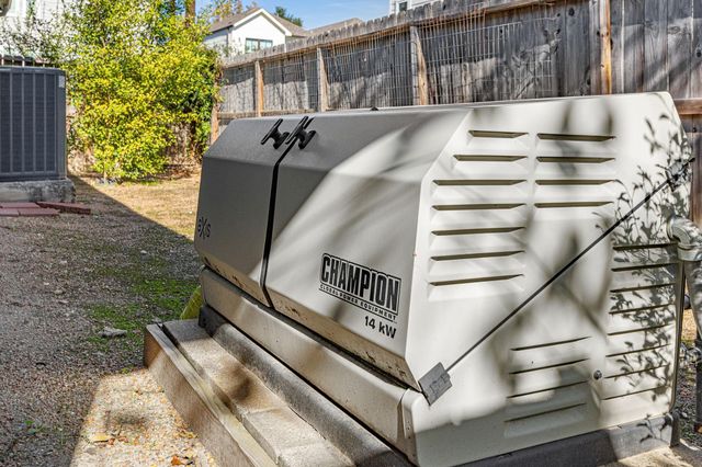 710 E 28th Street, Houston, TX 77009