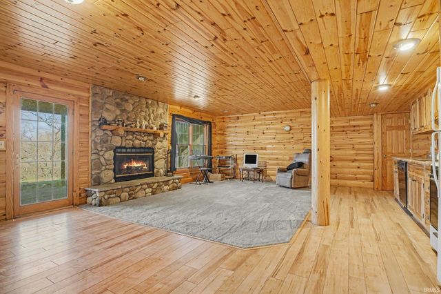 13288 Vistula Drive, Bristol, IN 46507