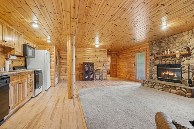 13288 Vistula Drive, Bristol, IN 46507