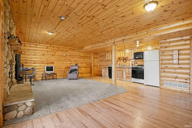 13288 Vistula Drive, Bristol, IN 46507