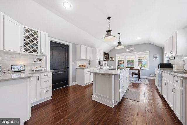 21 MAIN ST, Walkersville, MD 21793