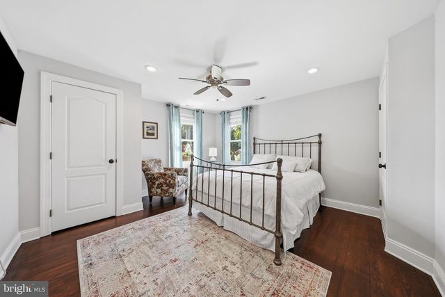 21 MAIN ST, Walkersville, MD 21793