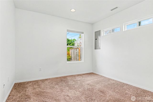 1209 9th Avenue SE, Olympia, WA 98501