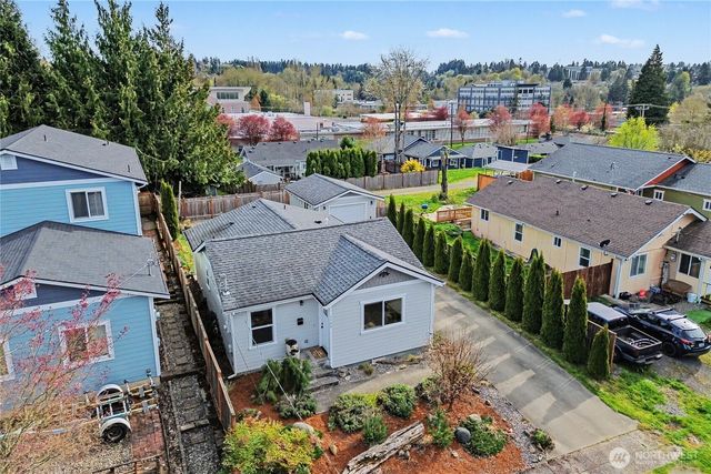1209 9th Avenue SE, Olympia, WA 98501