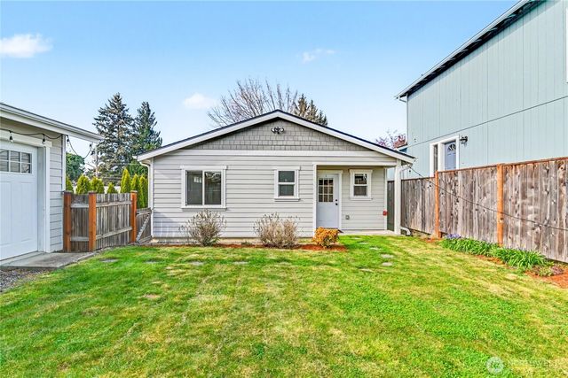 1209 9th Avenue SE, Olympia, WA 98501