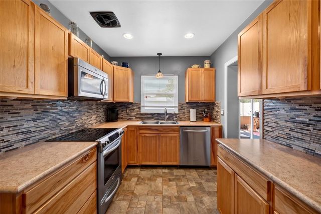 219 S SATURN AVENUE, Clearwater, FL 33755