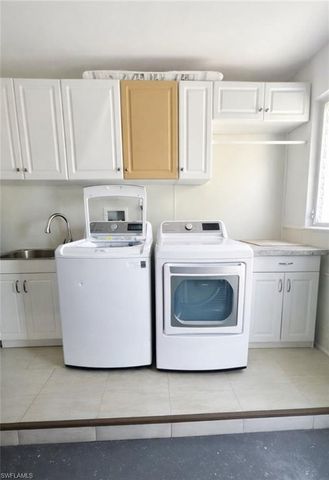 228 SE 43rd TER, Cape Coral, FL 33904