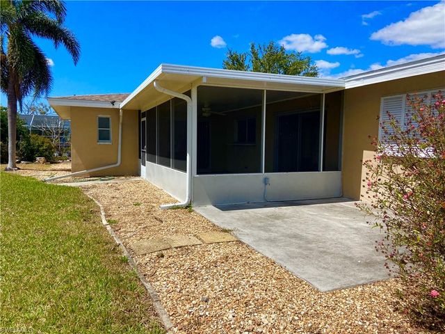 228 SE 43rd TER, Cape Coral, FL 33904