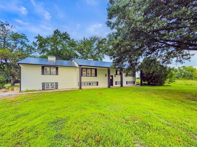 28414 S State Route Dd Highway, Harrisonville, MO 64701