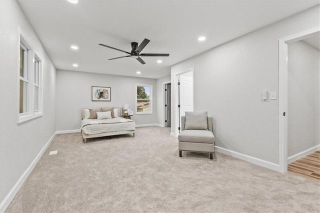 28414 S State Route Dd Highway, Harrisonville, MO 64701