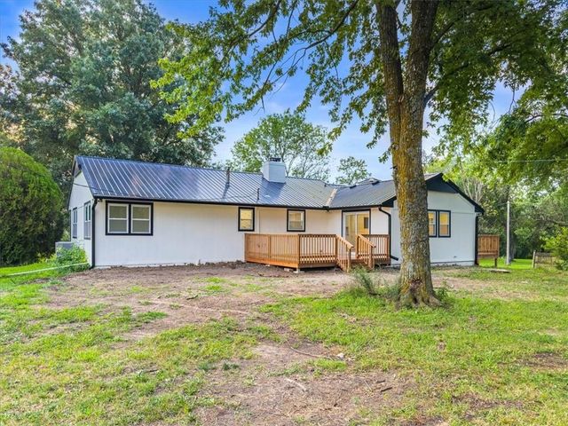 28414 S State Route Dd Highway, Harrisonville, MO 64701
