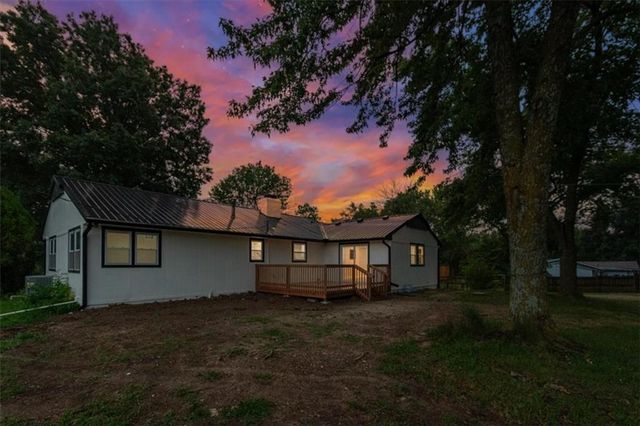 28414 S State Route Dd Highway, Harrisonville, MO 64701