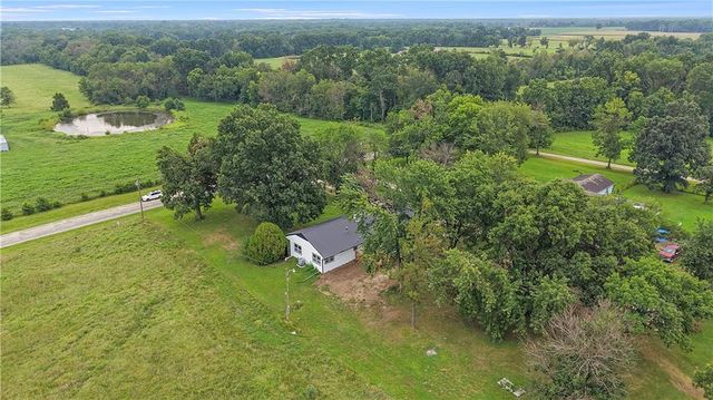 28414 S State Route Dd Highway, Harrisonville, MO 64701