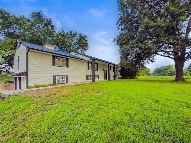 28414 S State Route Dd Highway, Harrisonville, MO 64701
