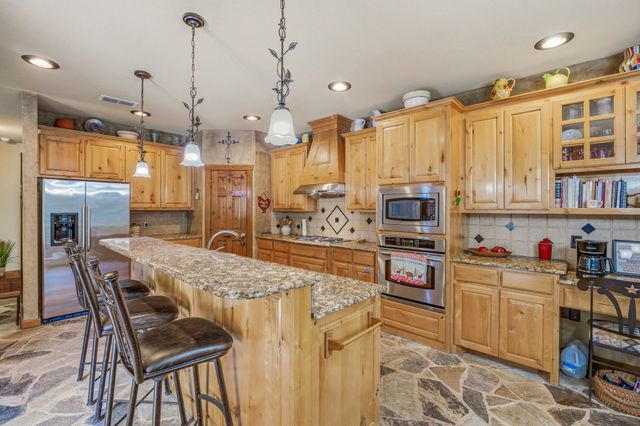 1384 Rock Creek Drive, Glen Rose, TX 76043
