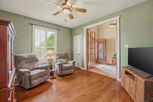 1384 Rock Creek Drive, Glen Rose, TX 76043
