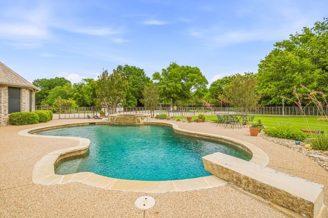 1384 Rock Creek Drive, Glen Rose, TX 76043
