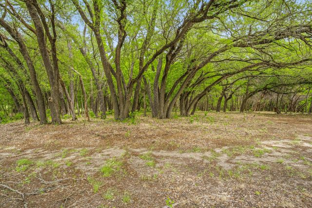 1384 Rock Creek Drive, Glen Rose, TX 76043