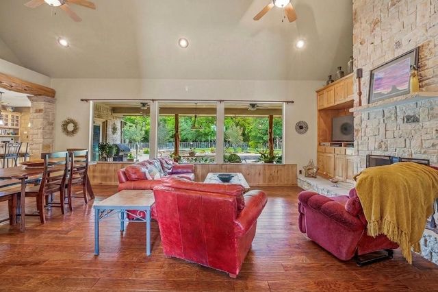 1384 Rock Creek Drive, Glen Rose, TX 76043