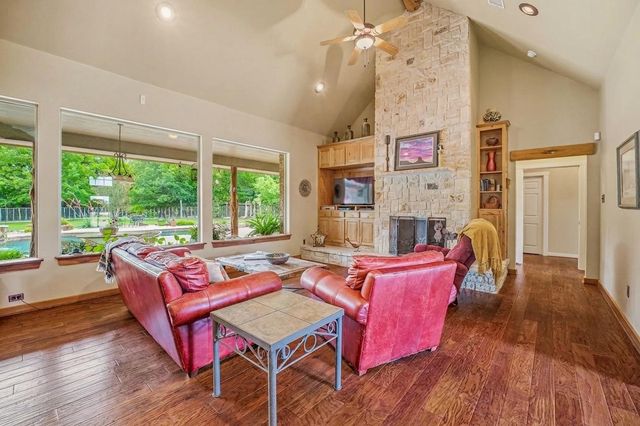 1384 Rock Creek Drive, Glen Rose, TX 76043