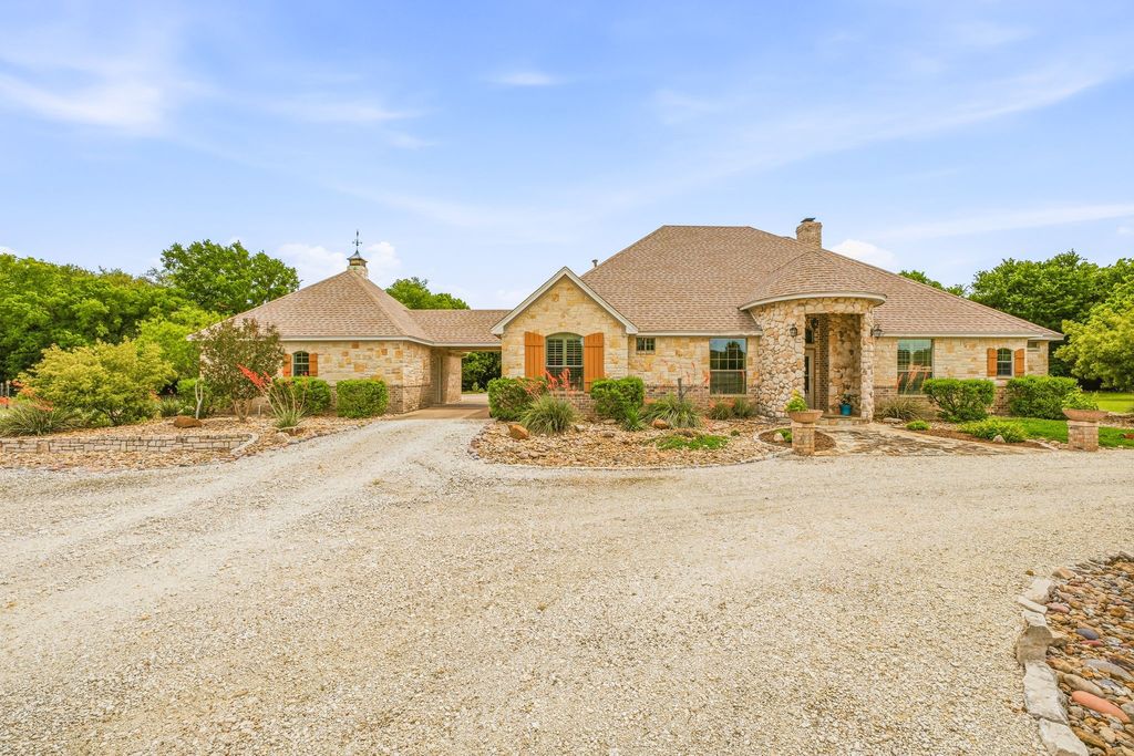 1384 Rock Creek Drive, Glen Rose, TX 76043