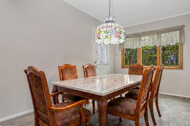 142 Elkton Lane, North Babylon, NY 11703
