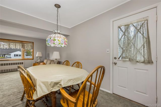 142 Elkton Lane, North Babylon, NY 11703