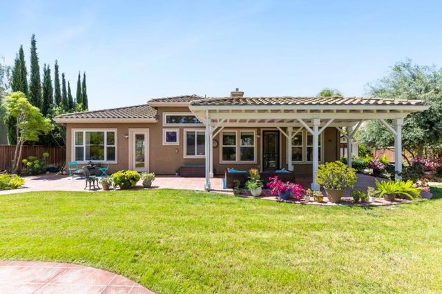 18580 Serra Avenida, Morgan Hill, CA 95037
