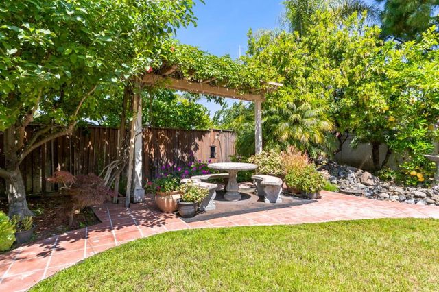 18580 Serra Avenida, Morgan Hill, CA 95037