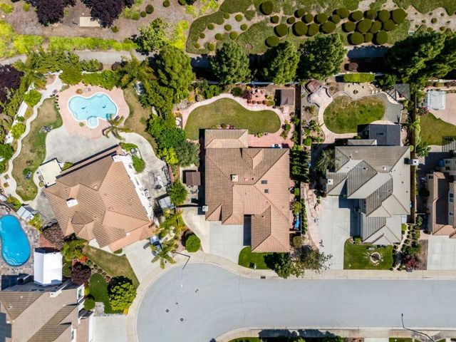 18580 Serra Avenida, Morgan Hill, CA 95037
