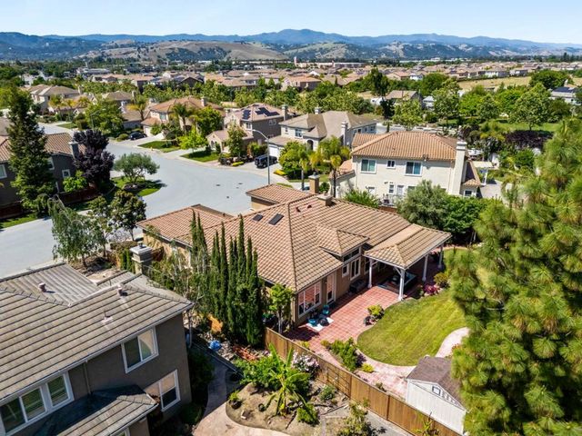 18580 Serra Avenida, Morgan Hill, CA 95037