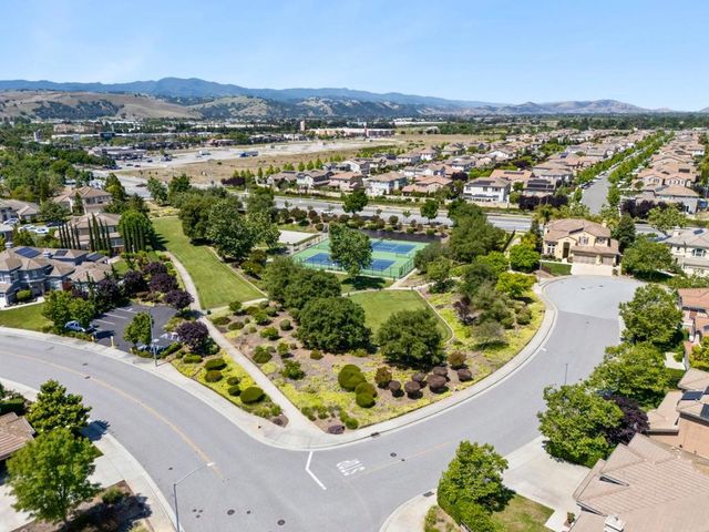 18580 Serra Avenida, Morgan Hill, CA 95037