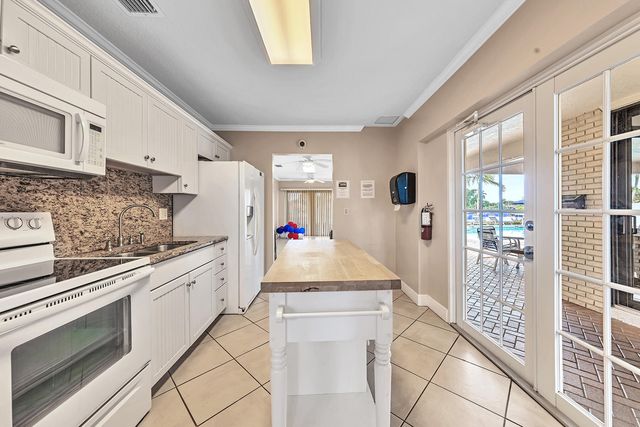 180 Cypress Club Drive 816, Pompano Beach, FL 33060