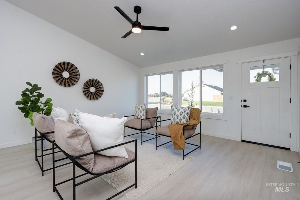 830 N 5th St, Nyssa, OR 97913 photo 4