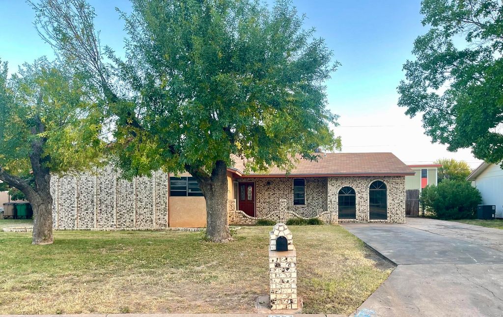 Image 1 of property listing at 813 Stonewall Drive, San Angelo, TX 76905