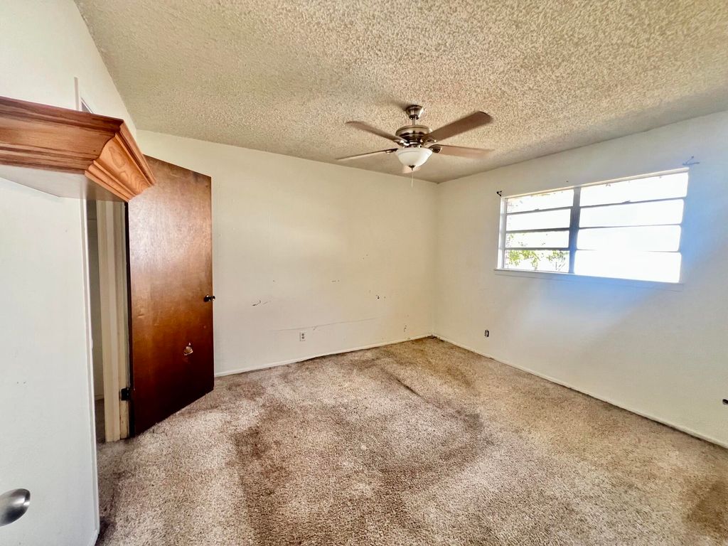 Image 15 of property listing at 813 Stonewall Drive, San Angelo, TX 76905