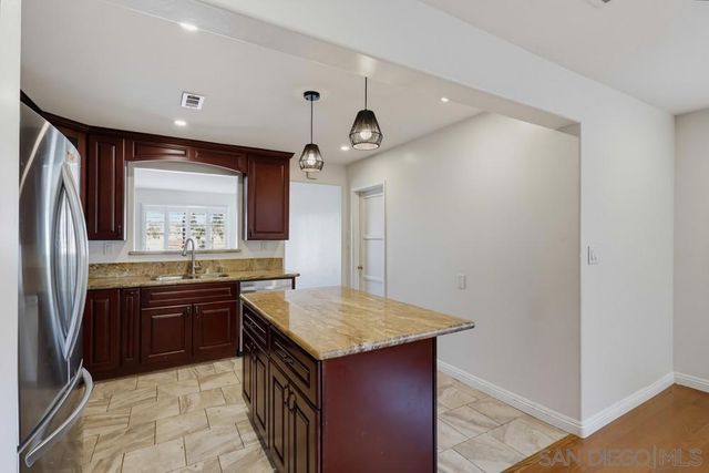 4044 Vista Grande Dr., San Diego, CA 92115