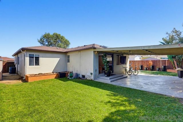 4044 Vista Grande Dr., San Diego, CA 92115