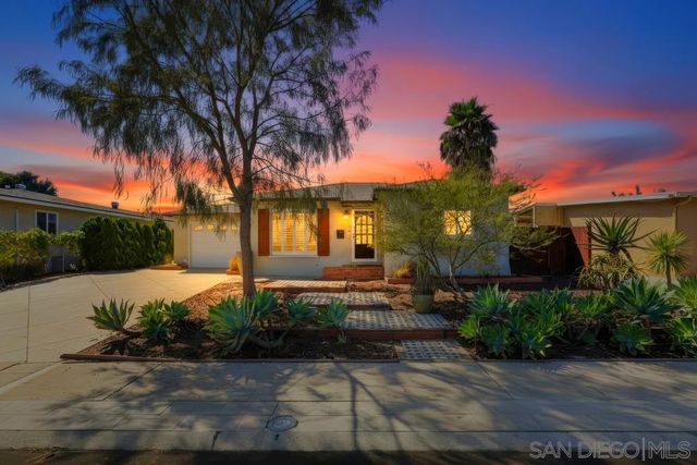 4044 Vista Grande Dr., San Diego, CA 92115