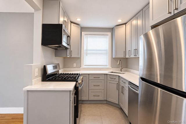 242 E Broadway 1, Long Beach, NY 11561