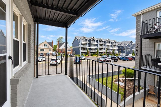242 E Broadway 1, Long Beach, NY 11561